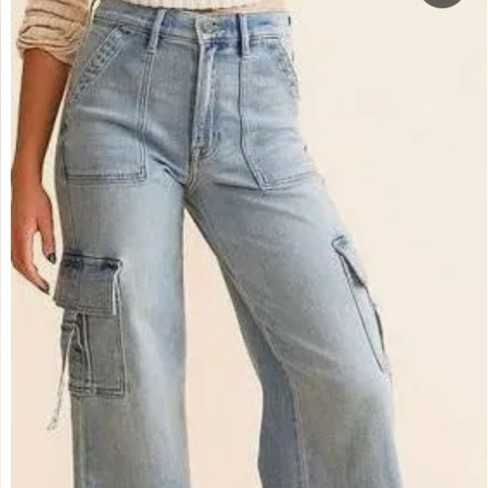 Hidden Los Angelos High-Waisted Light Blue Cargo Jeans